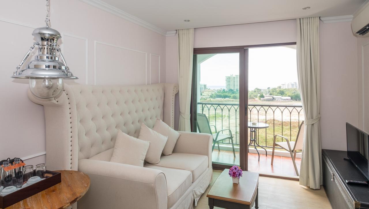 The Symphony Suites Pattaya Praia de Jomtien Exterior foto